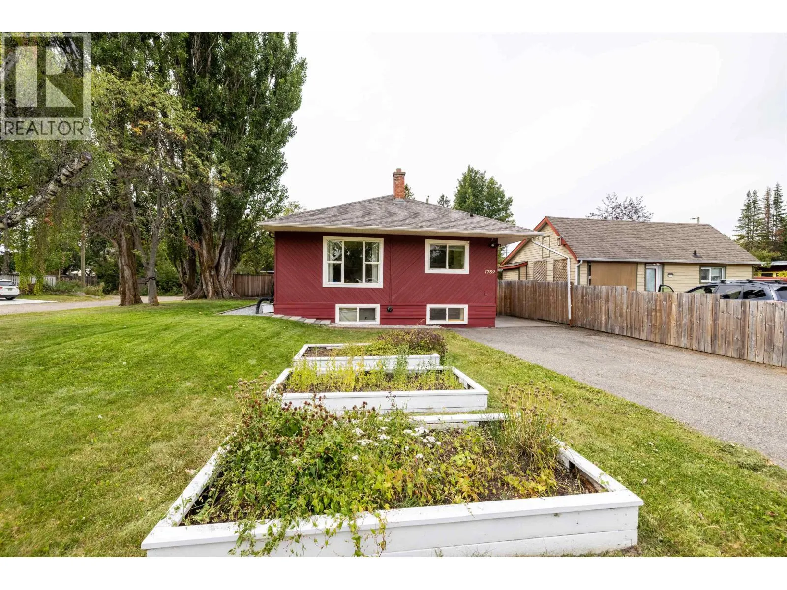 1789 HEMLOCK STREET