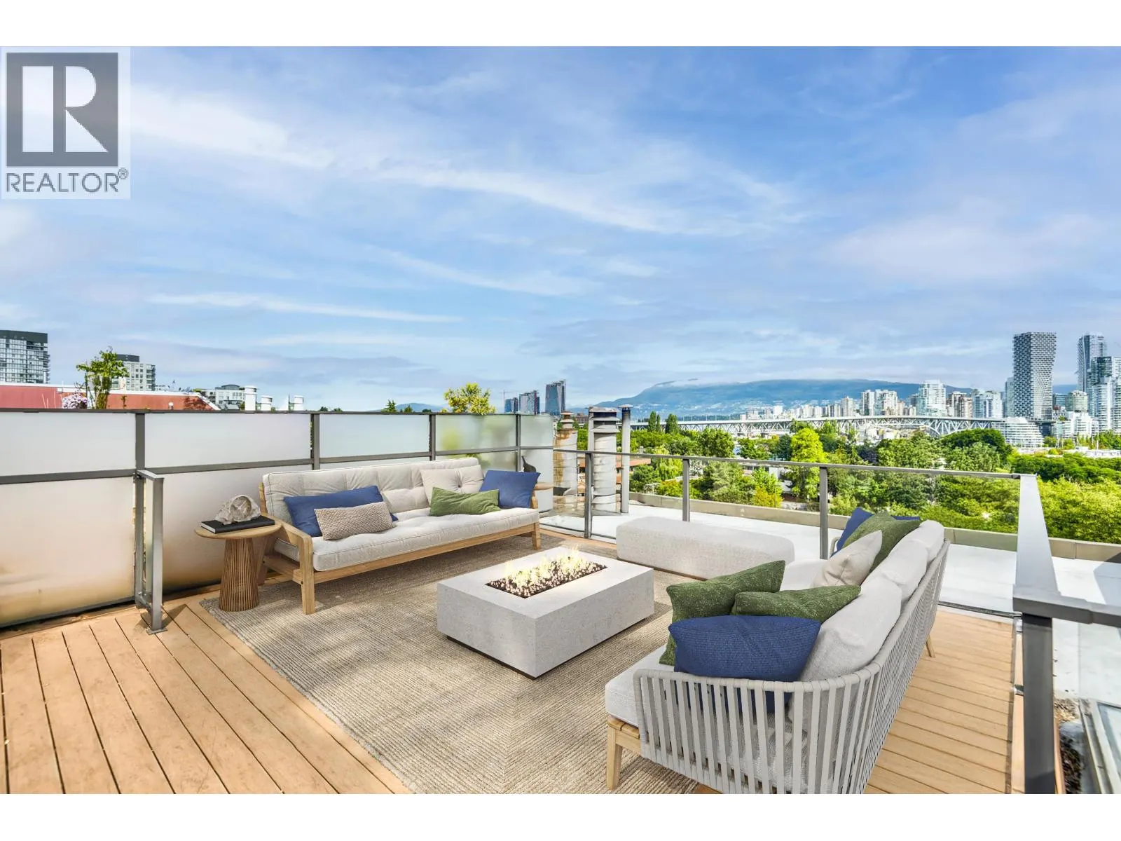 G 1215 W 7TH AVENUE