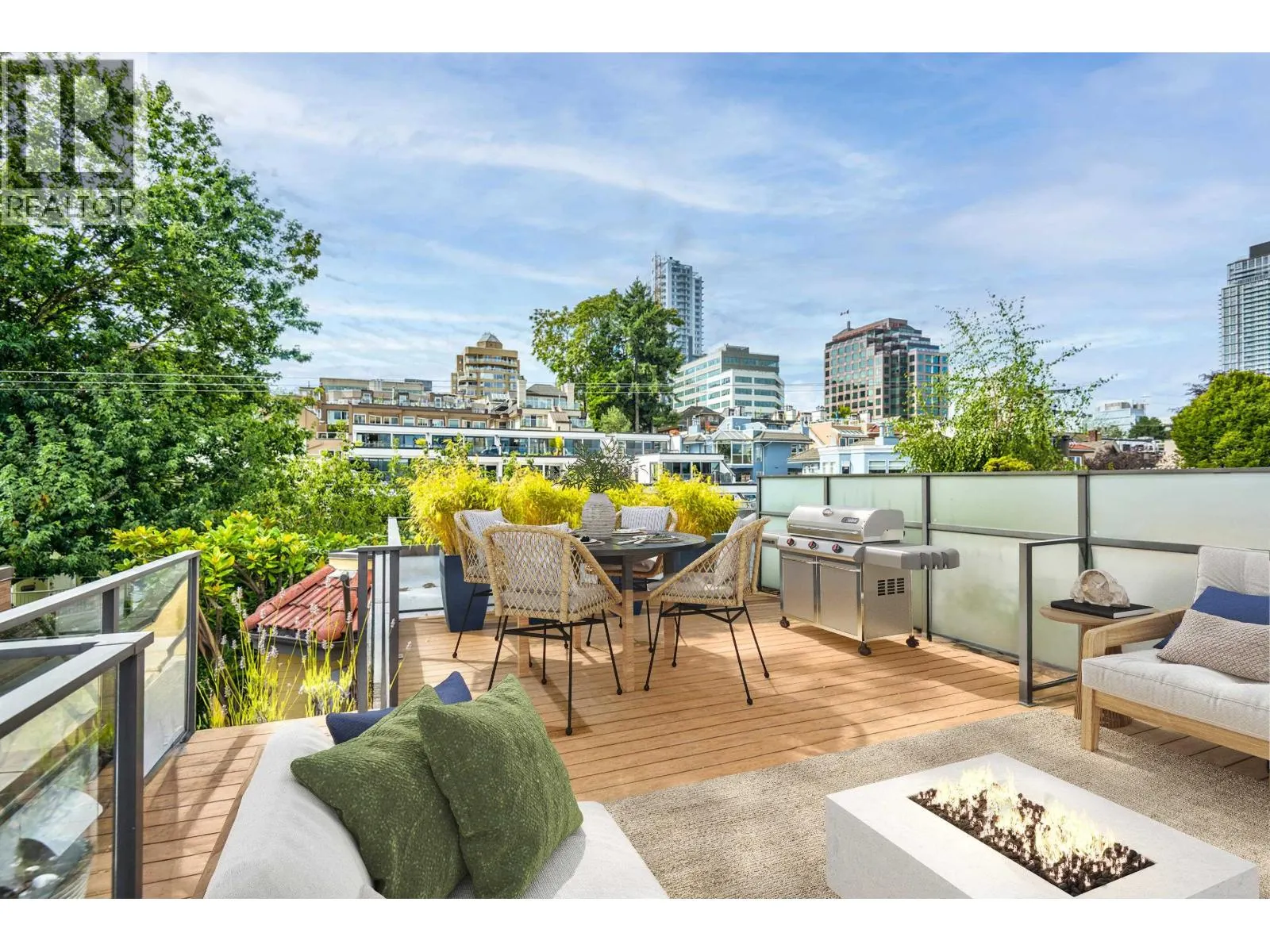 G 1215 W 7TH AVENUE
