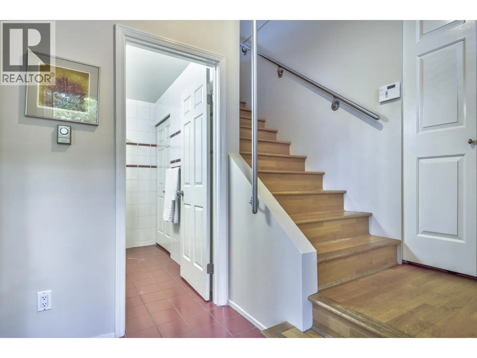 G 1215 W 7TH AVENUE