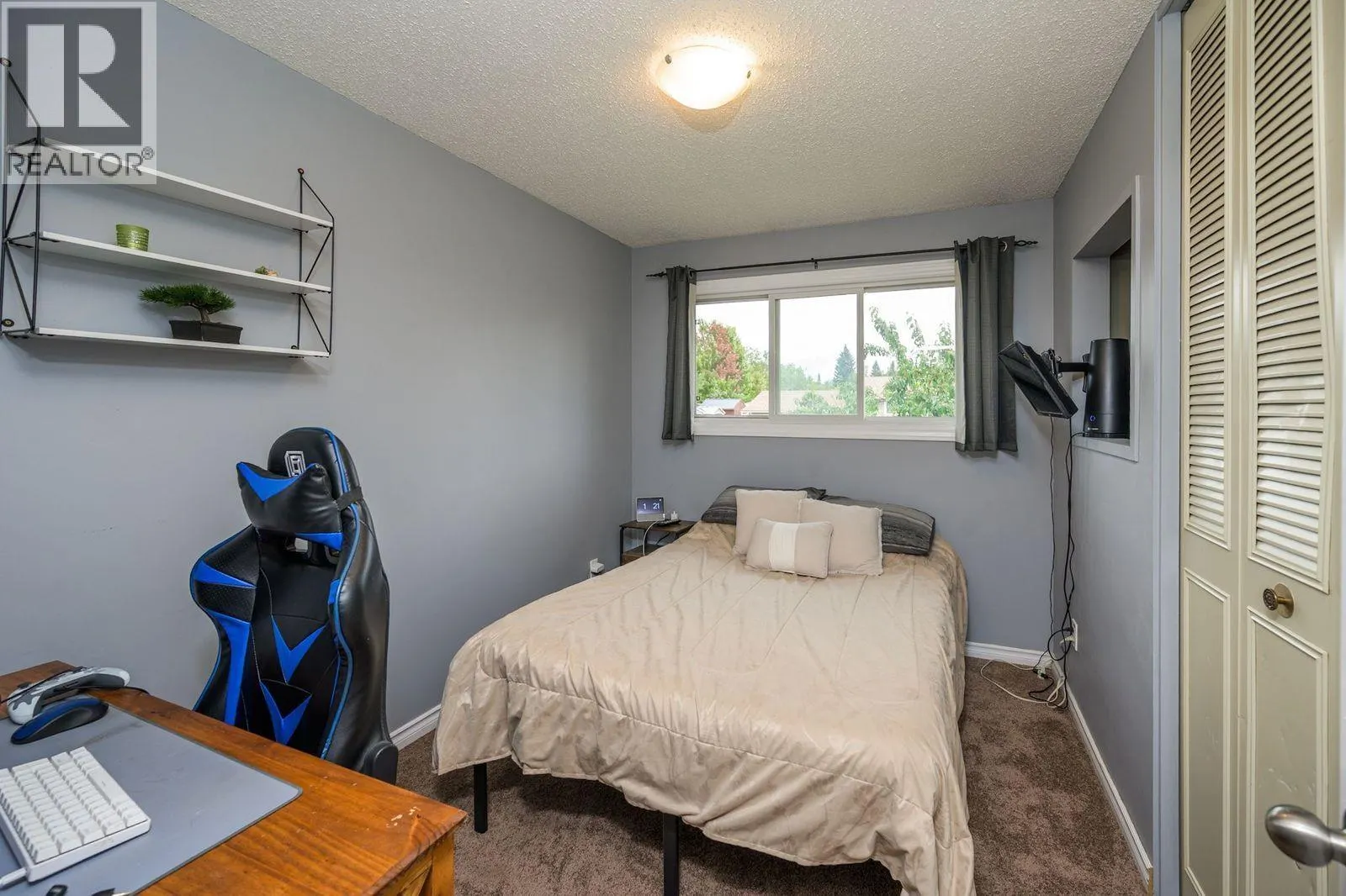 5905 RIDEAU DRIVE