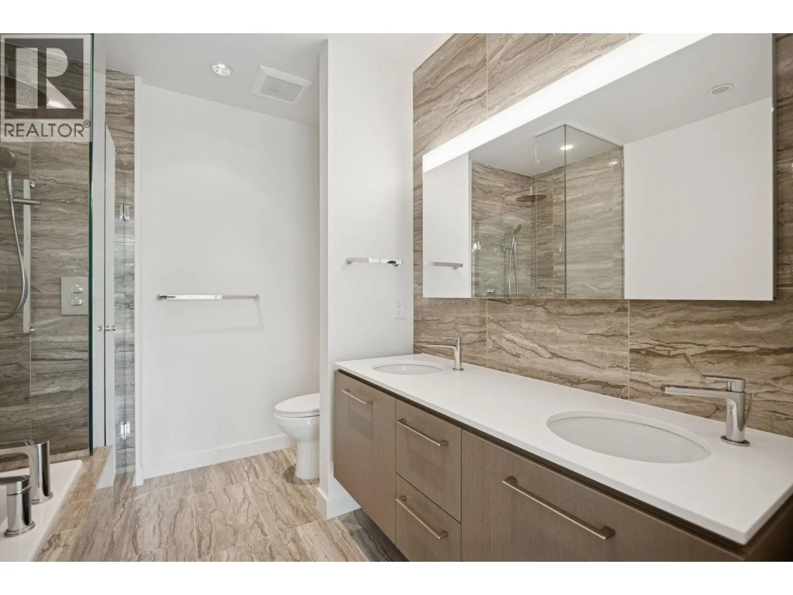 206 6611 PEARSON WAY