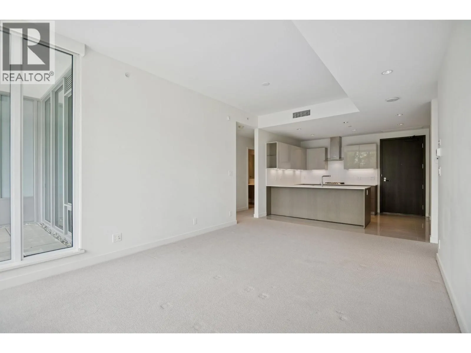206 6611 PEARSON WAY