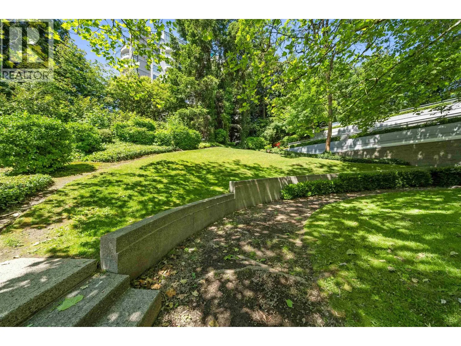 606 3061 E KENT AVENUE NORTH