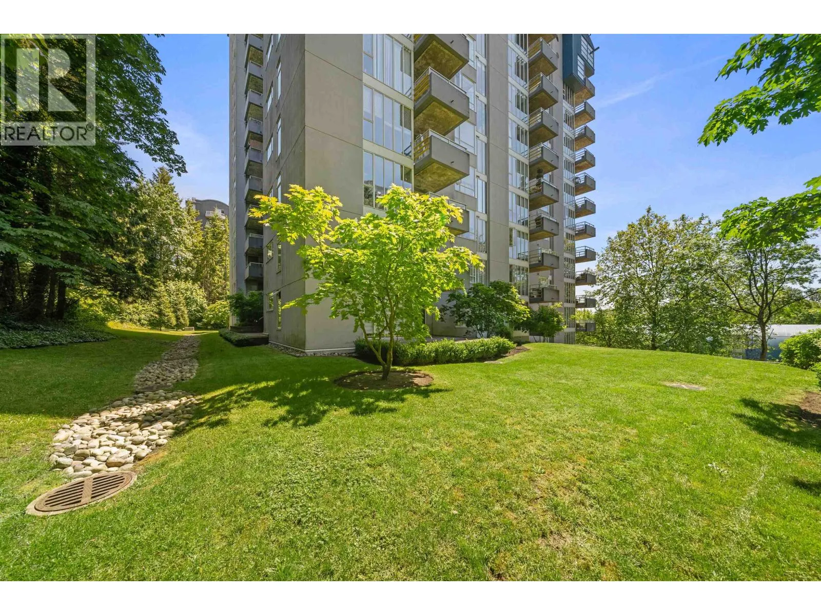 606 3061 E KENT AVENUE NORTH