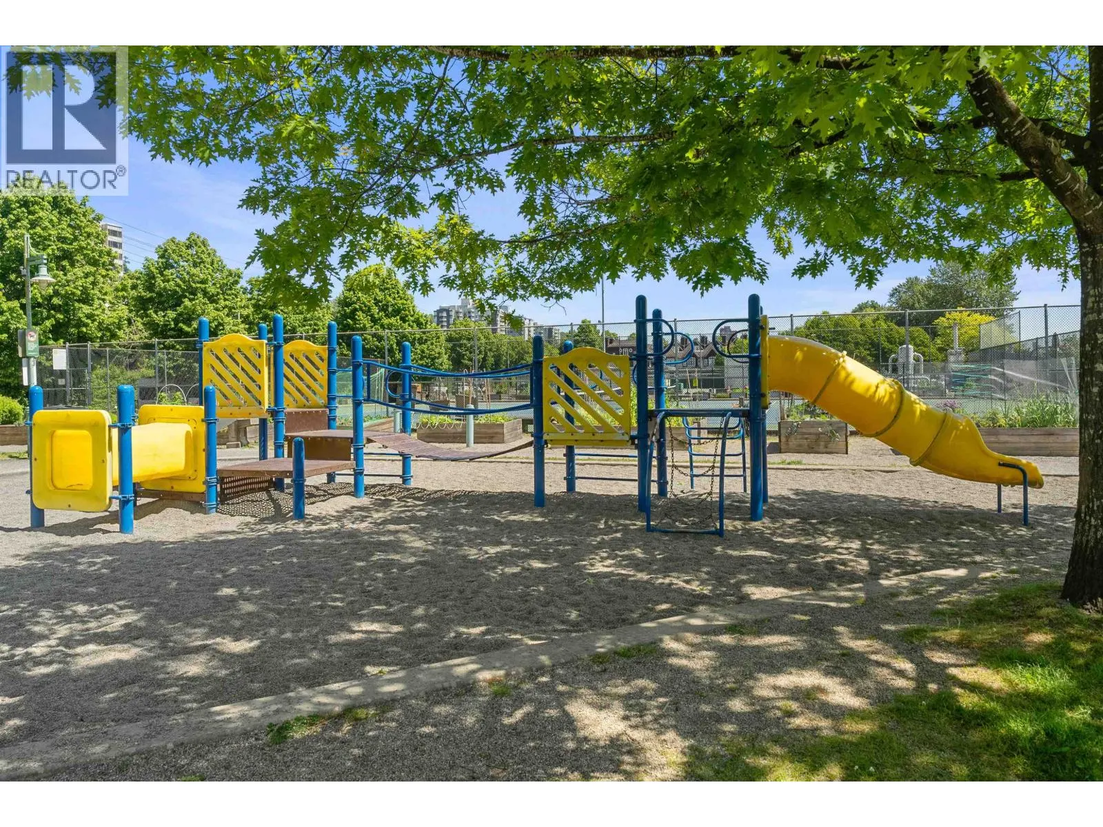 606 3061 E KENT AVENUE NORTH