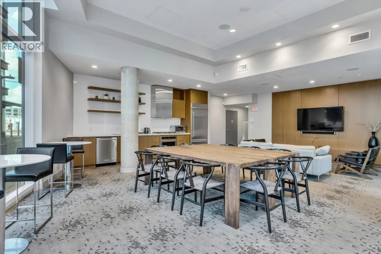 1801 111 E 1ST AVENUE
