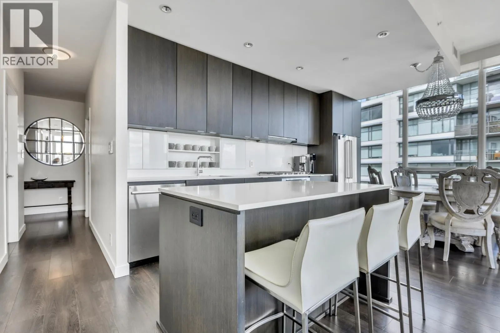 1801 111 E 1ST AVENUE