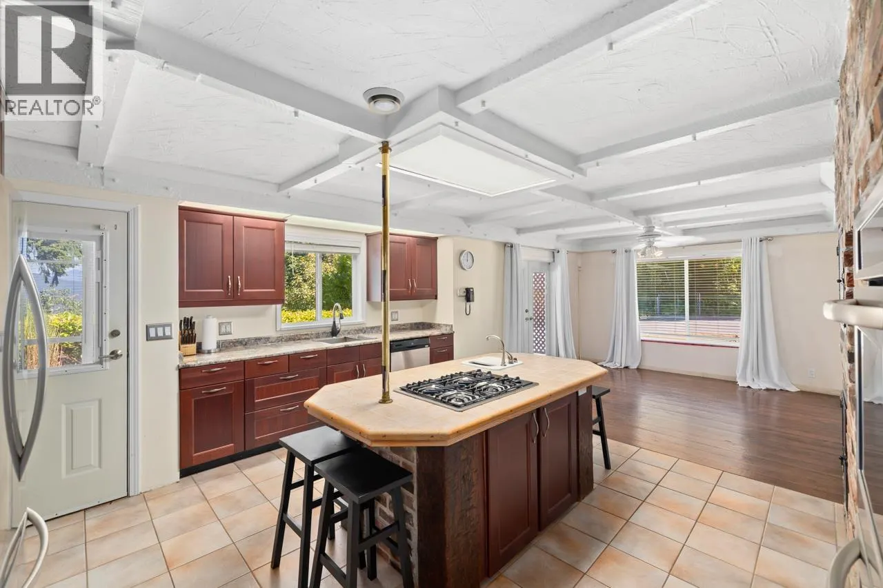 986 PORTER STREET