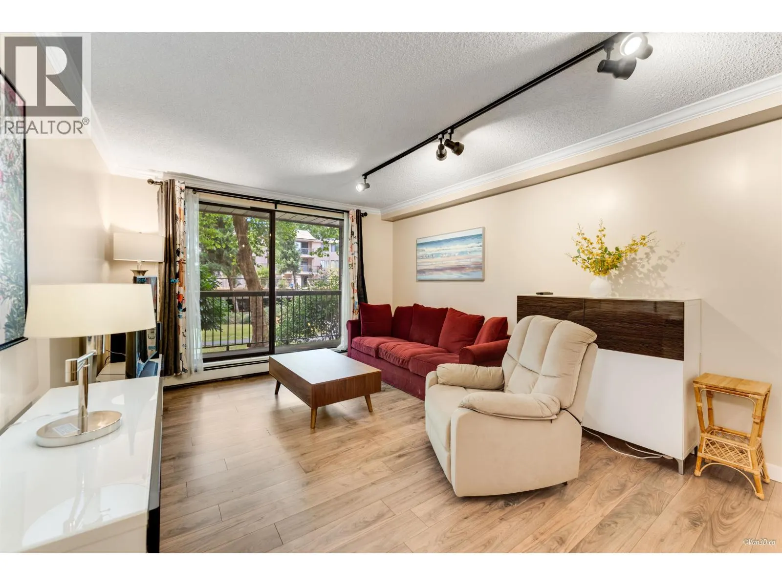 126 8460 LANSDOWNE ROAD