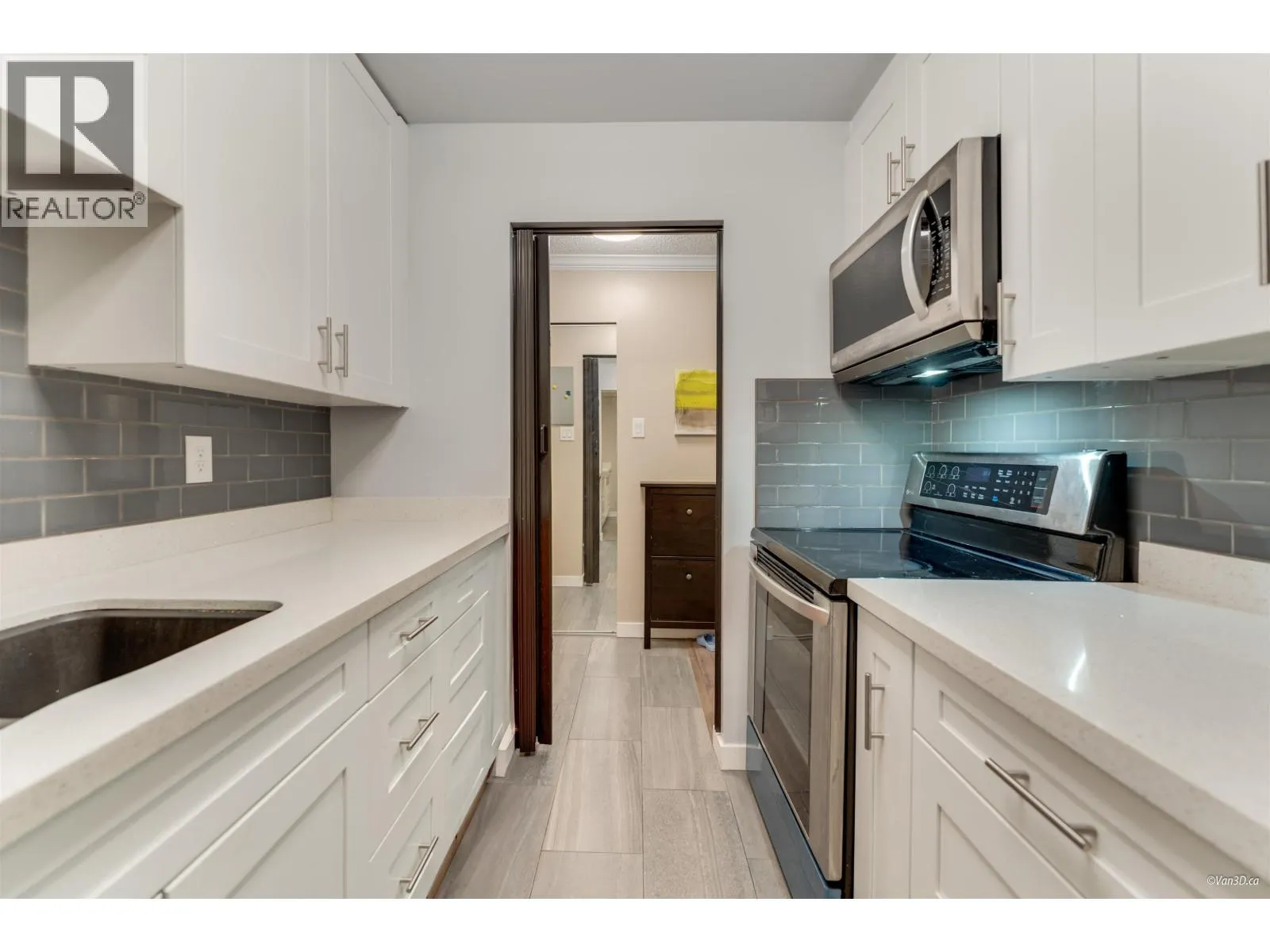 126 8460 LANSDOWNE ROAD
