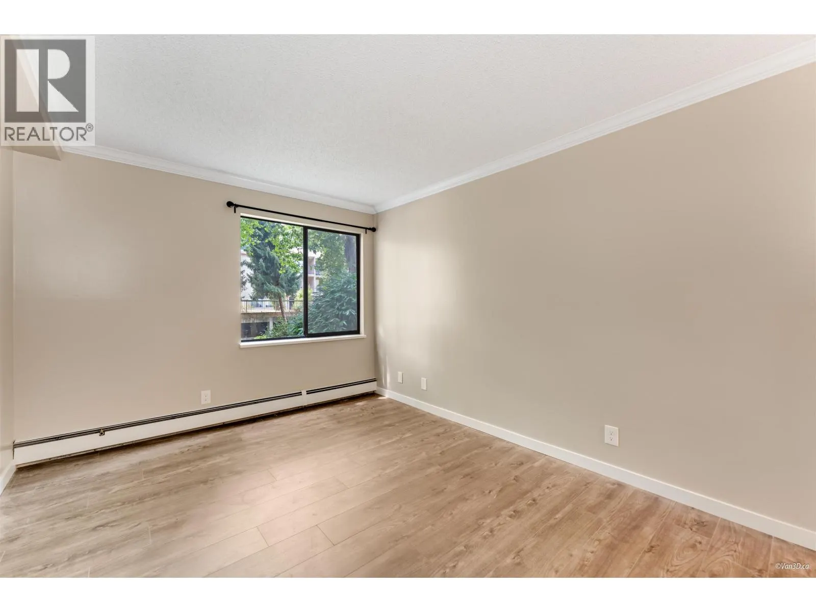 126 8460 LANSDOWNE ROAD