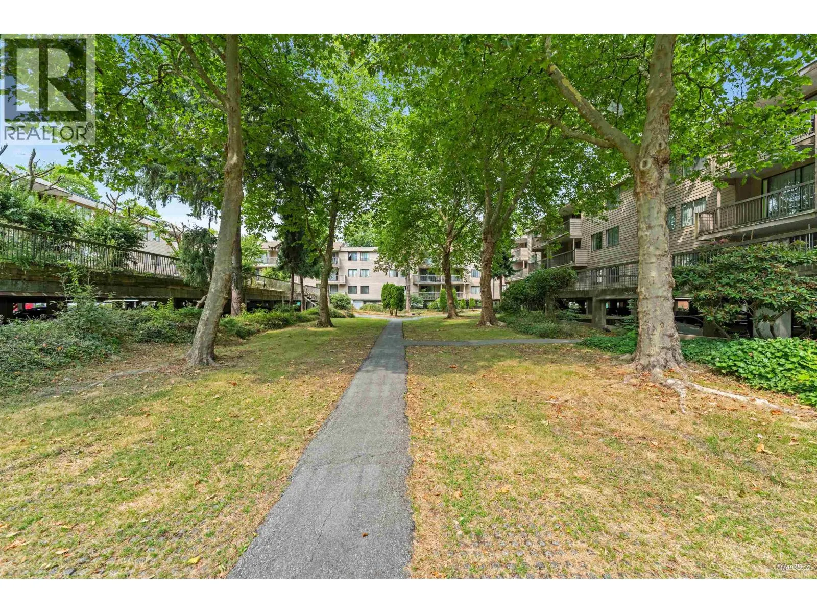 126 8460 LANSDOWNE ROAD