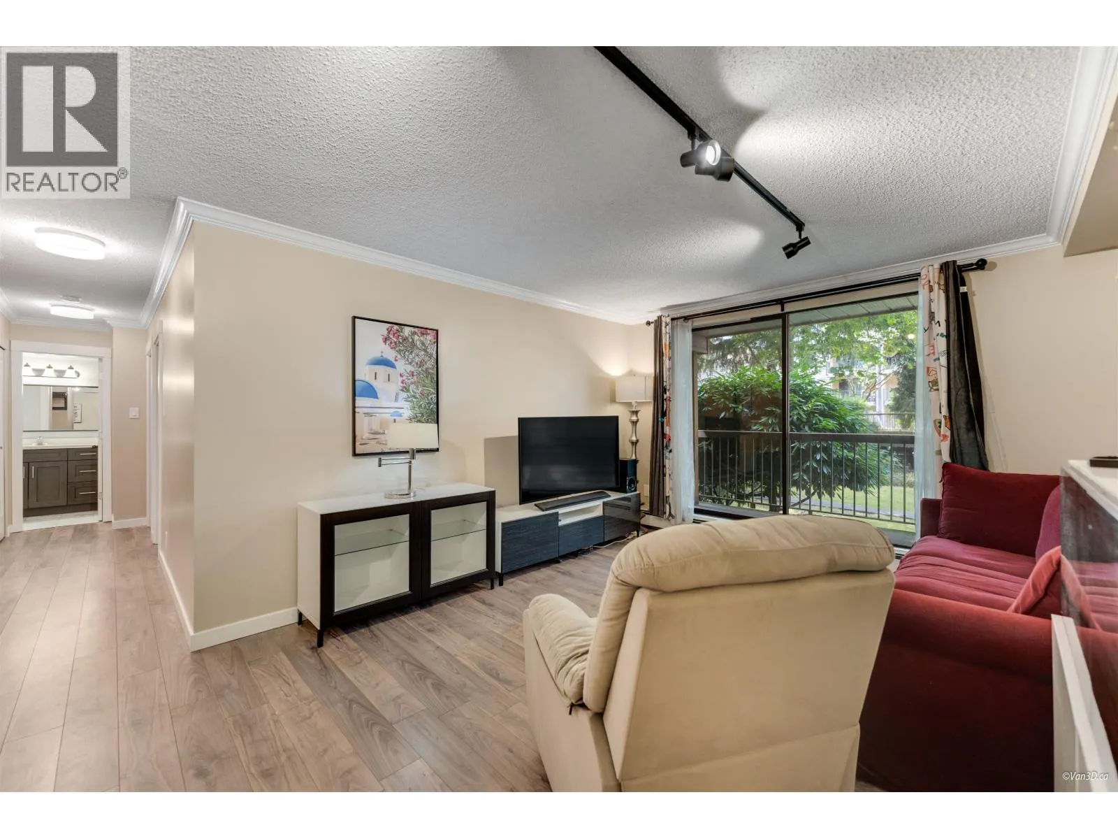 126 8460 LANSDOWNE ROAD