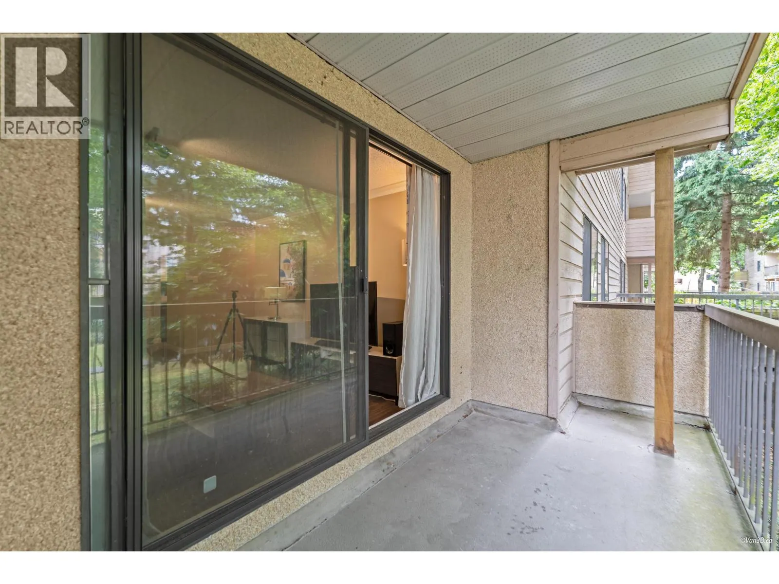 126 8460 LANSDOWNE ROAD