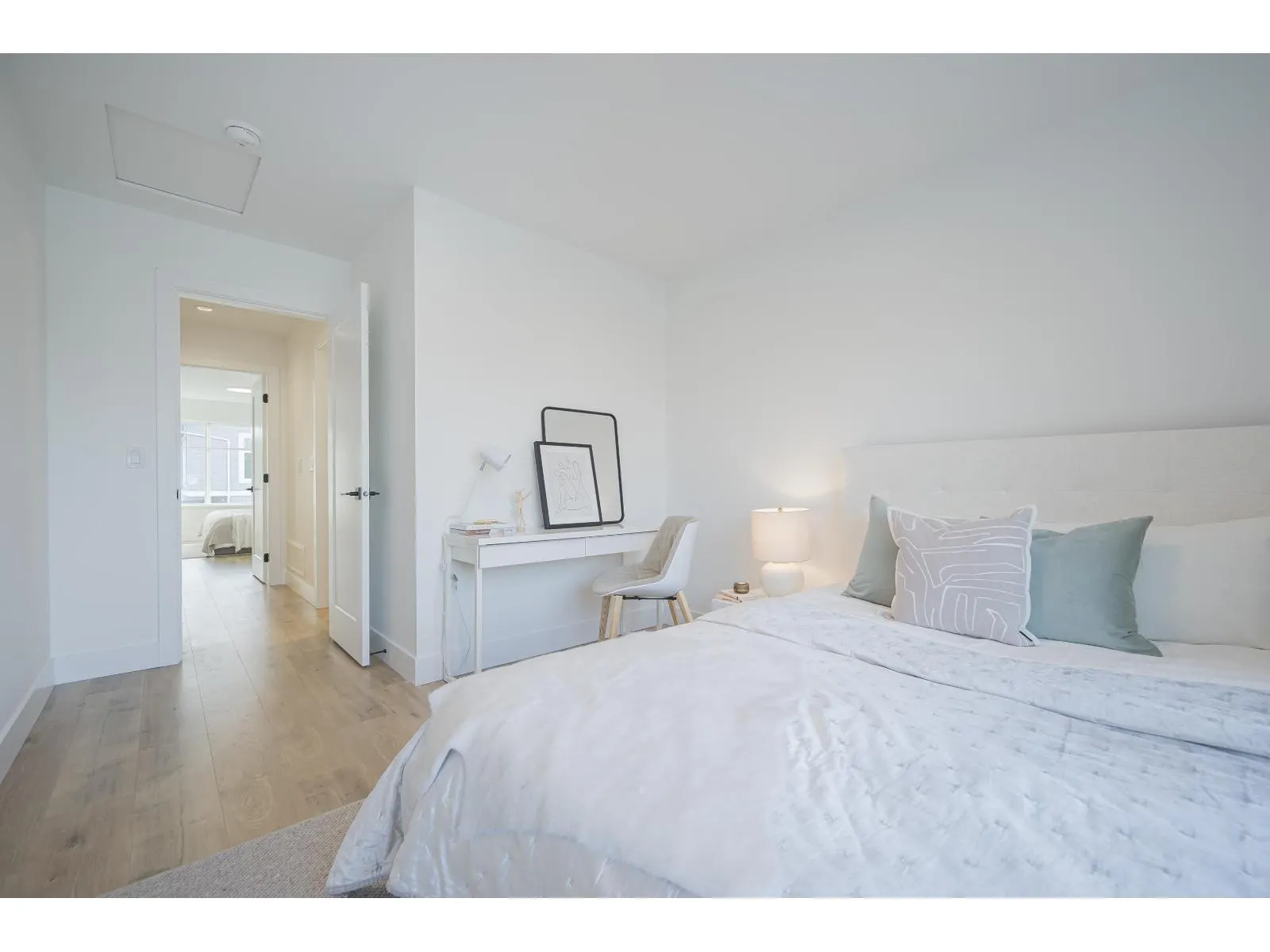 21 12770 105 AVENUE