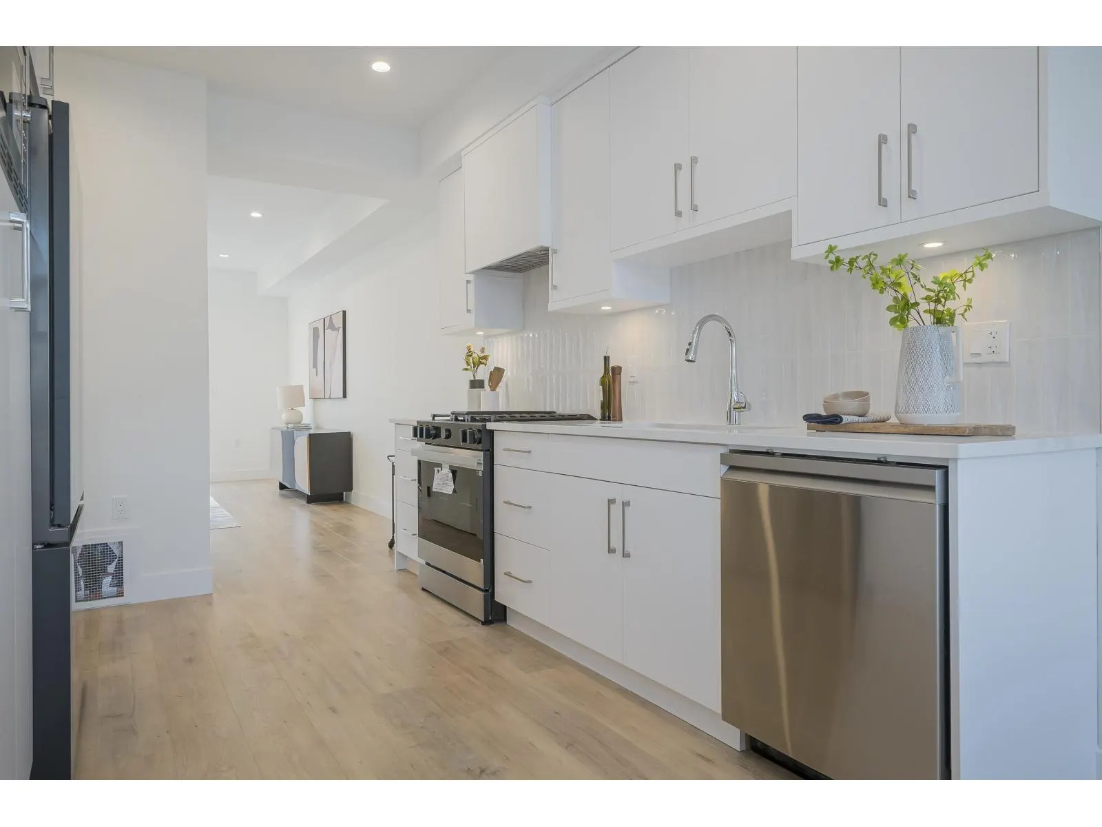 21 12770 105 AVENUE
