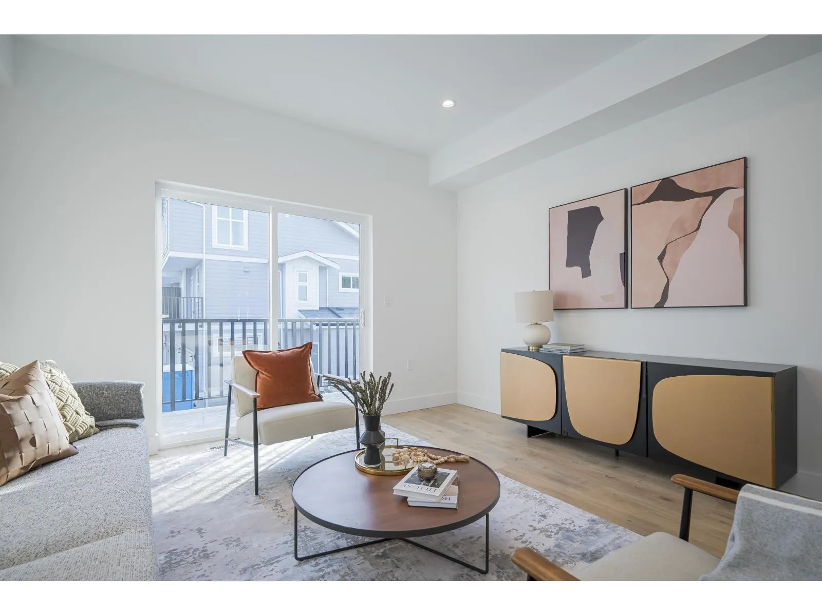 21 12770 105 AVENUE