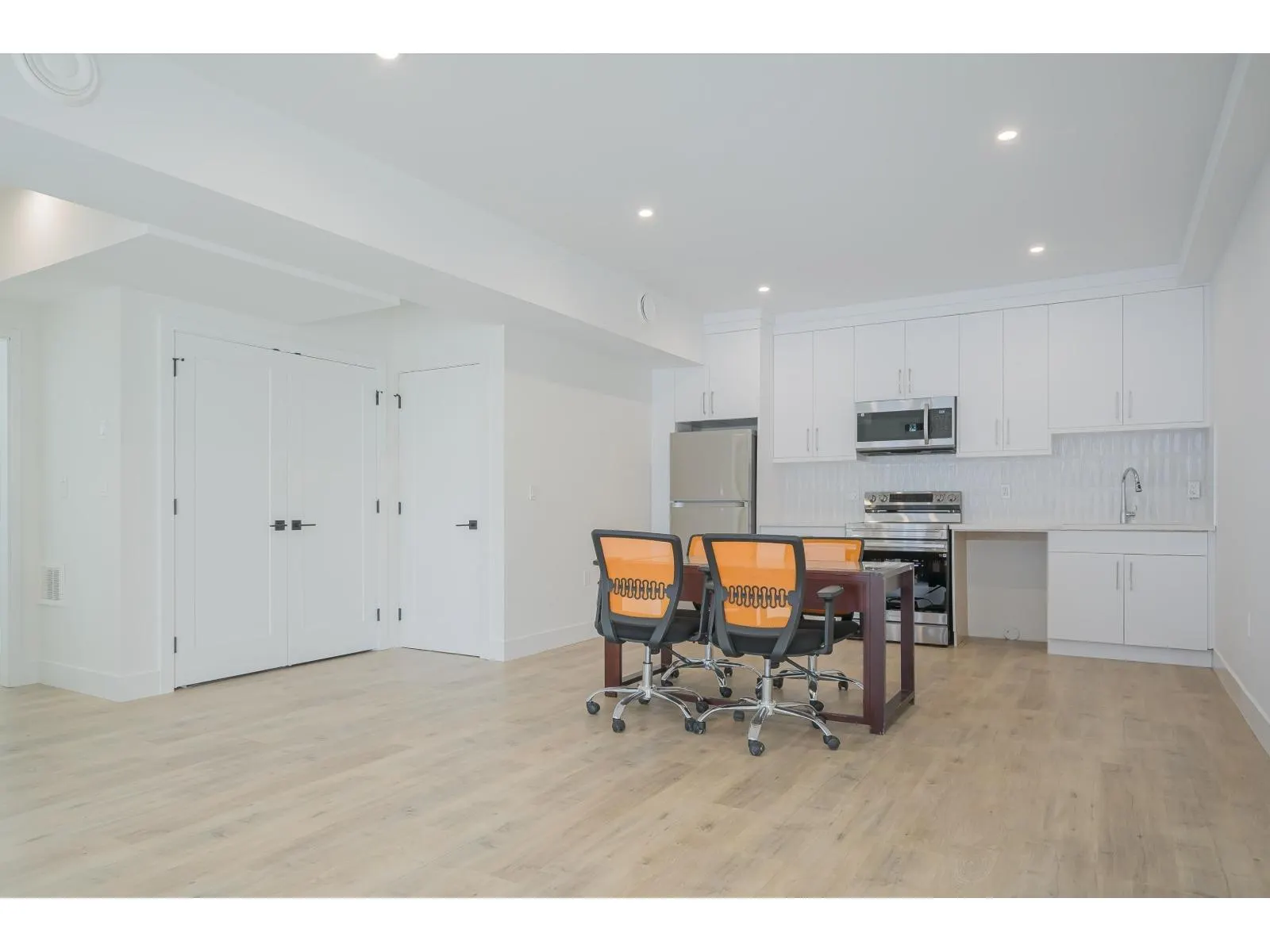 21 12770 105 AVENUE