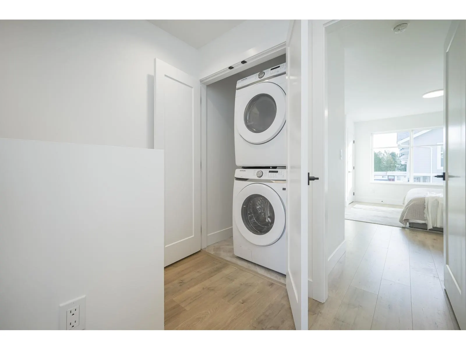 21 12770 105 AVENUE