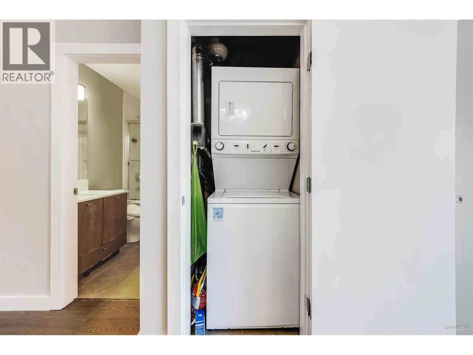 3018 5511 HOLLYBRIDGE WAY