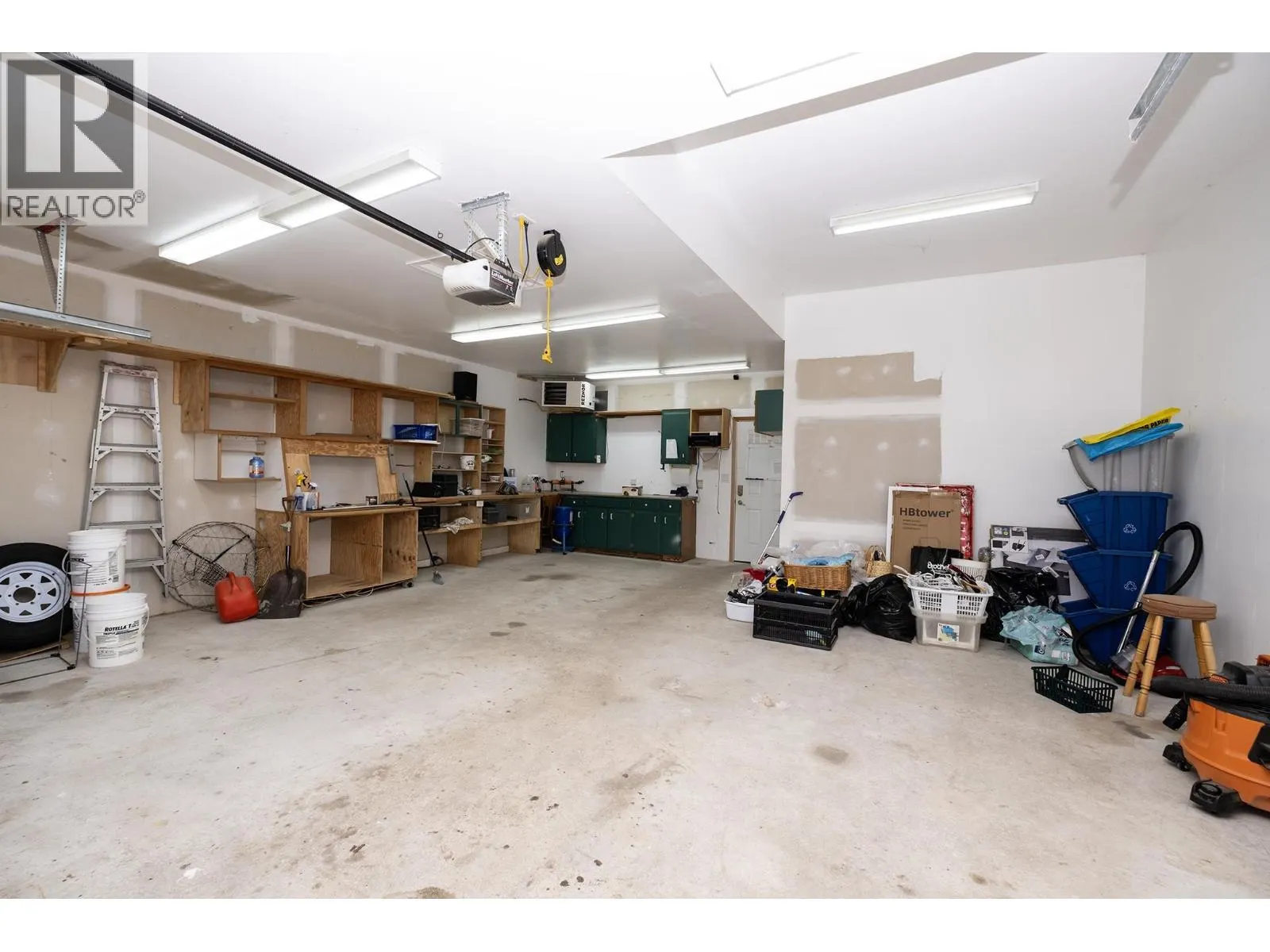 22 4622 SINCLAIR BAY ROAD