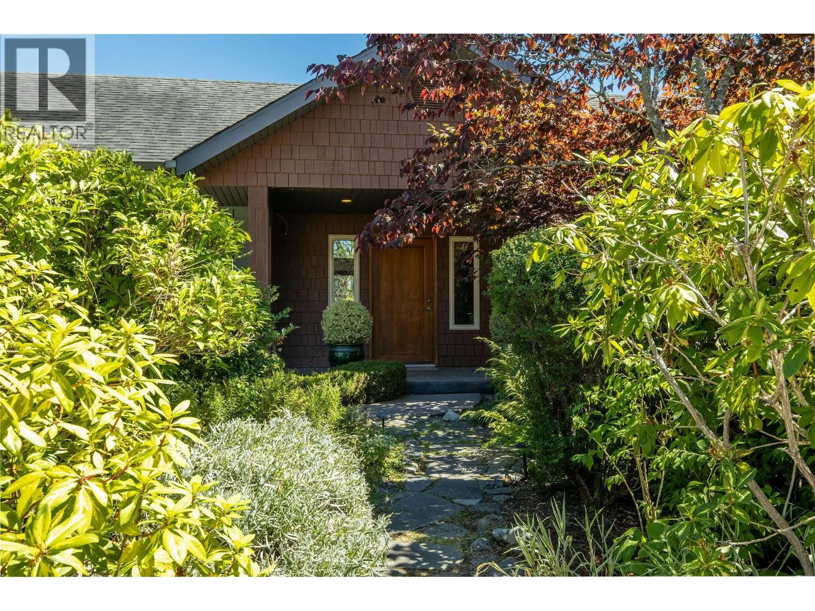 22 4622 SINCLAIR BAY ROAD