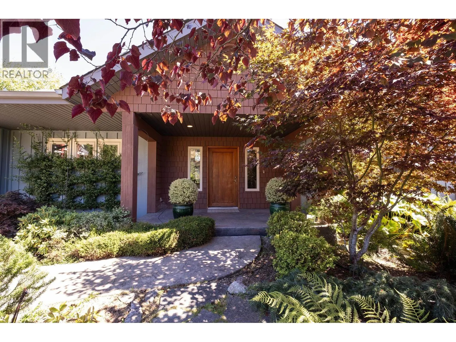 22 4622 SINCLAIR BAY ROAD