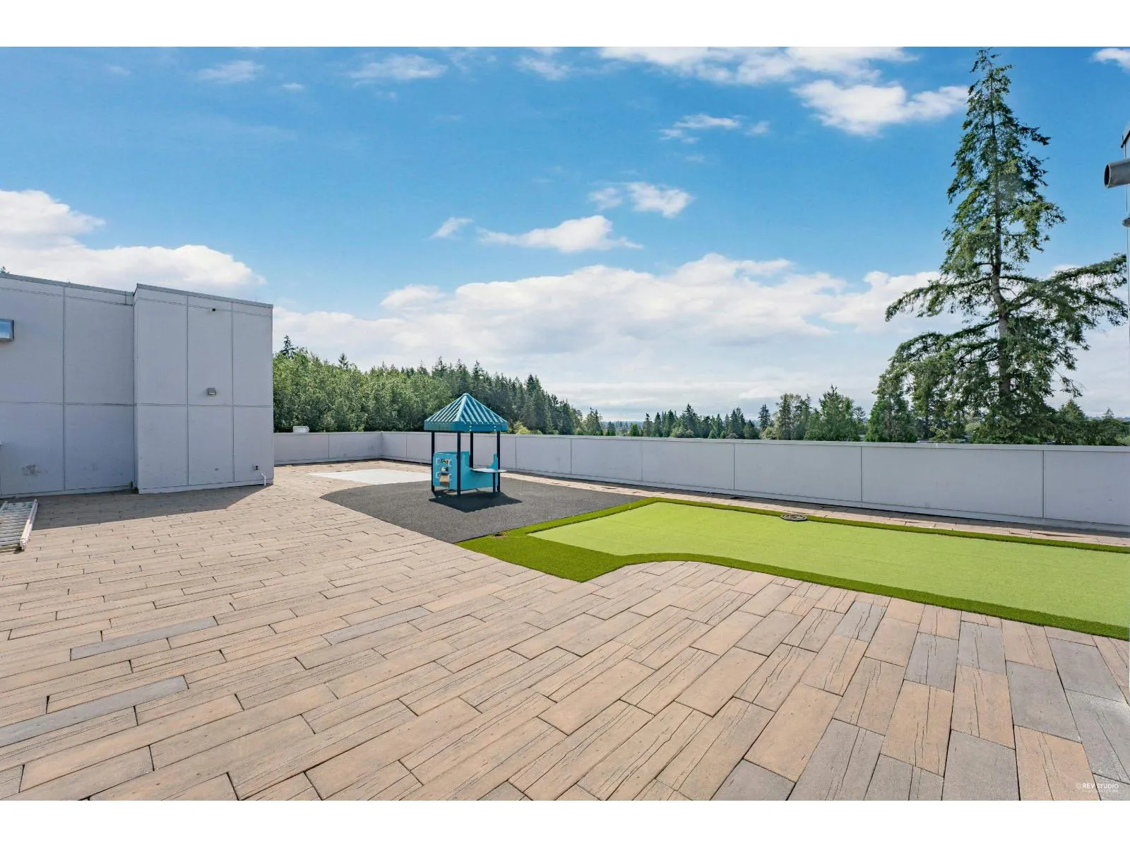 B107 9689 140 STREET