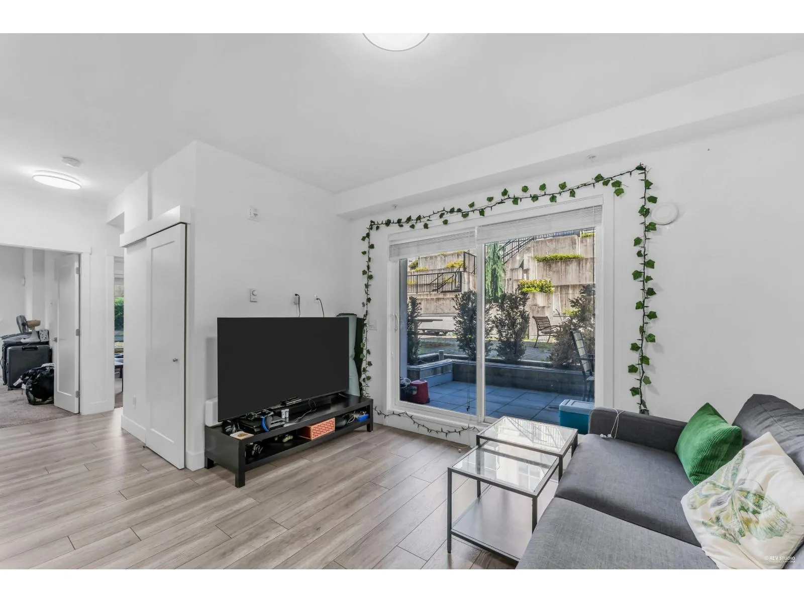B107 9689 140 STREET