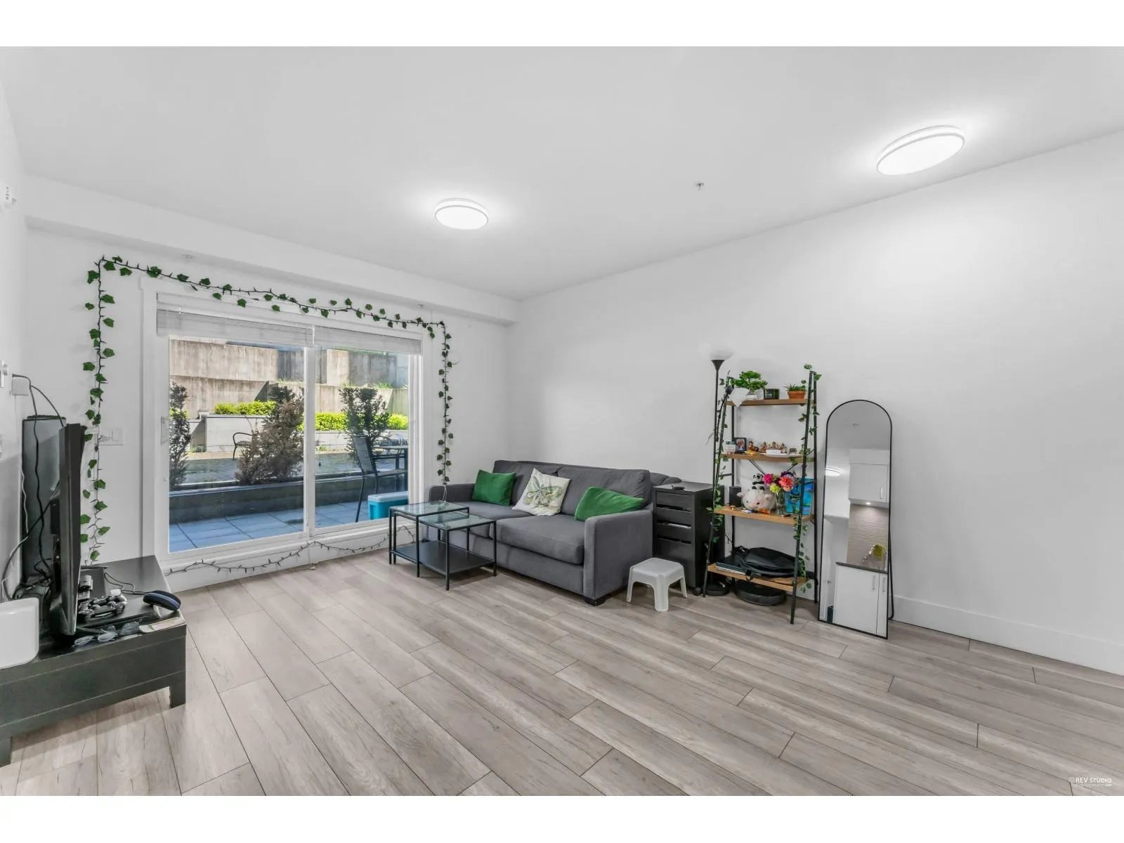 B107 9689 140 STREET