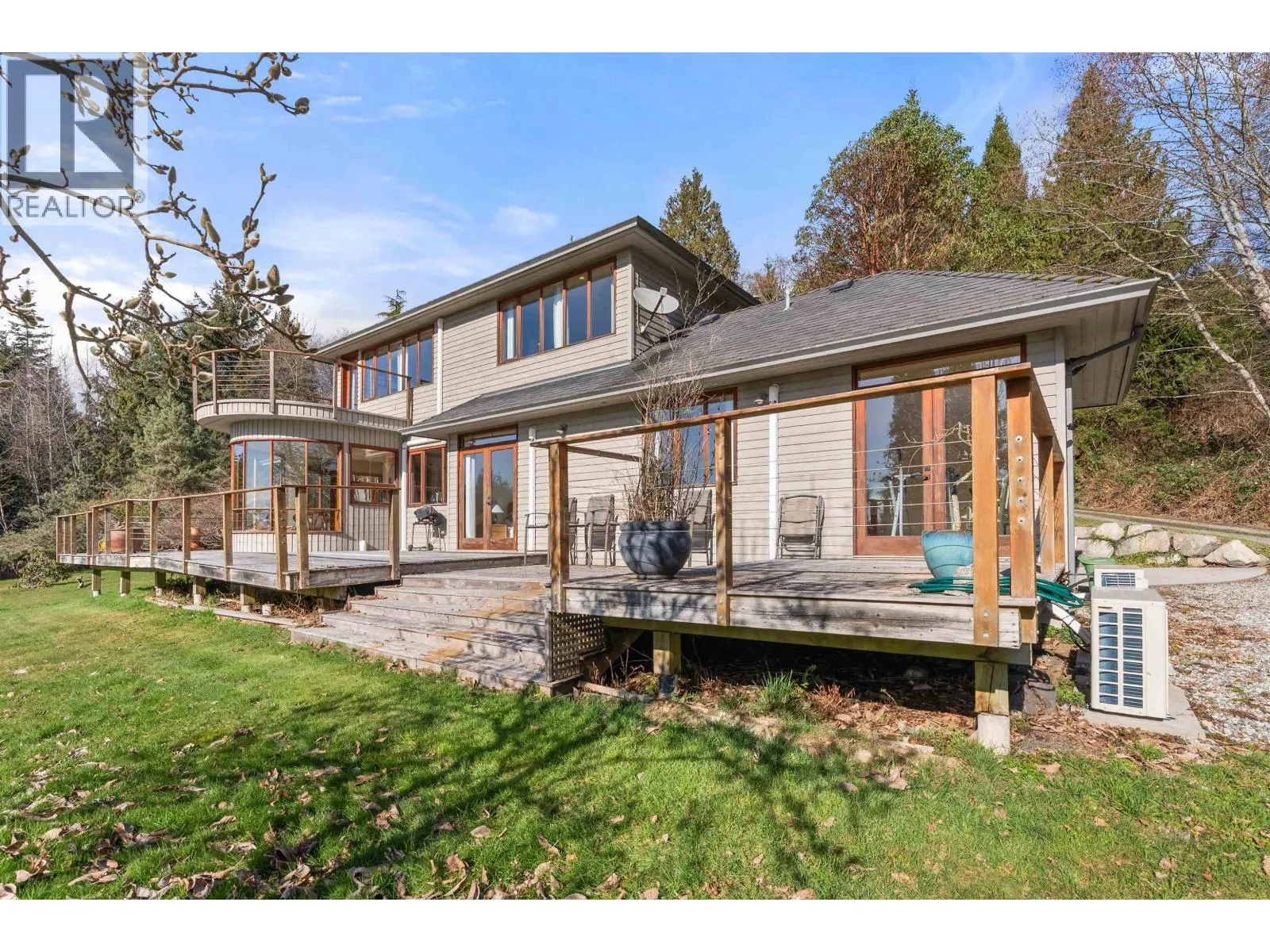 1911 GRANDVIEW ROAD
