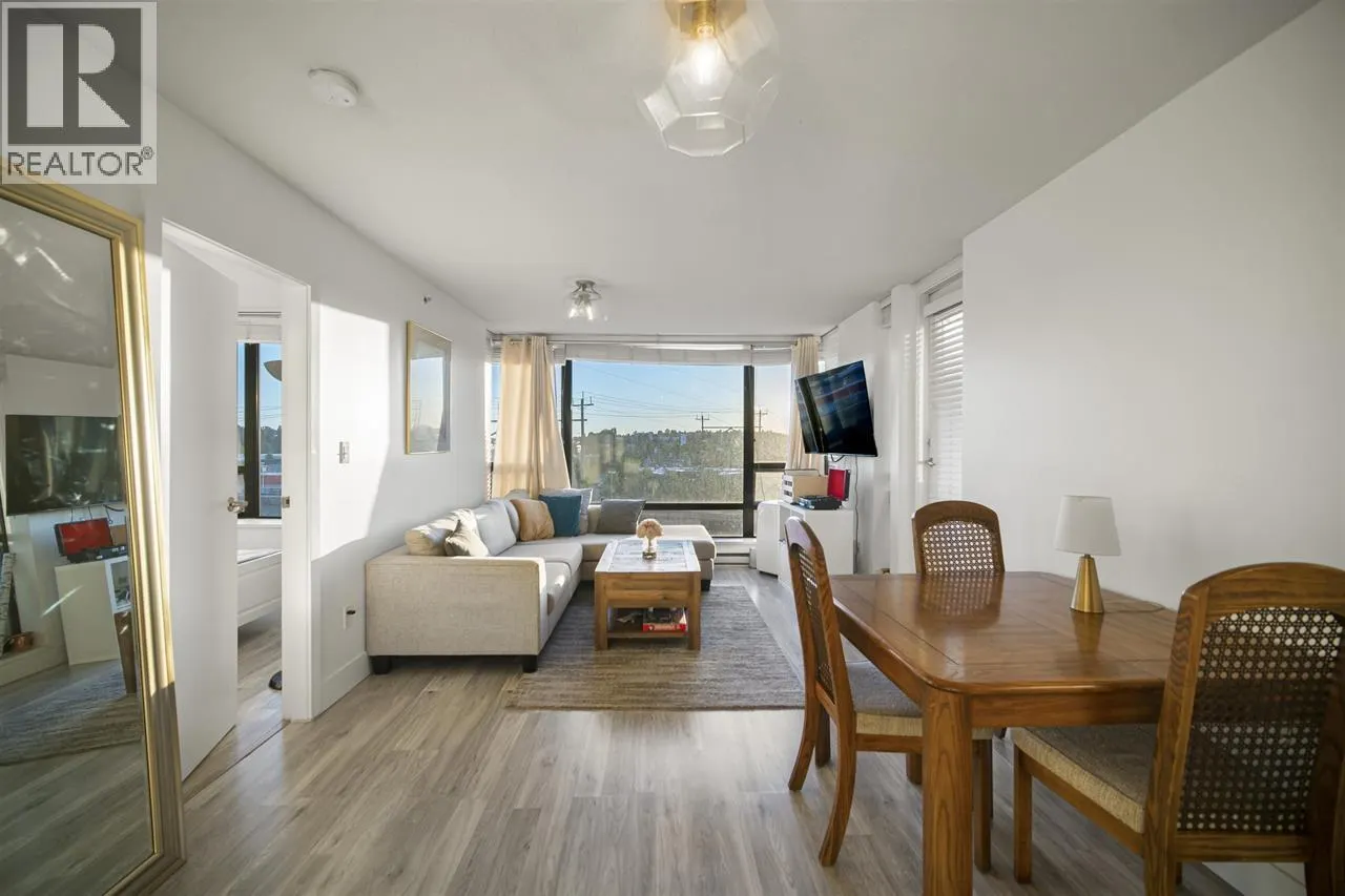 702 4118 DAWSON STREET