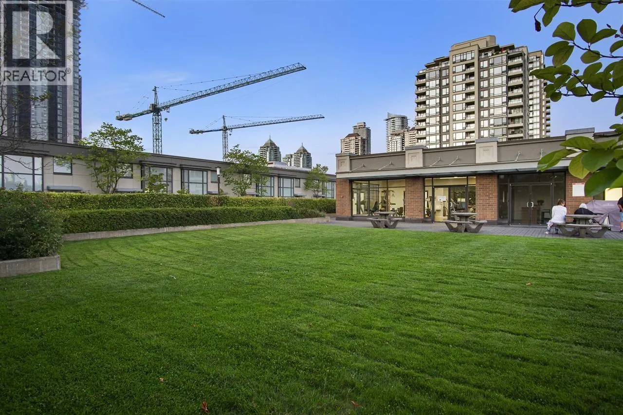 702 4118 DAWSON STREET