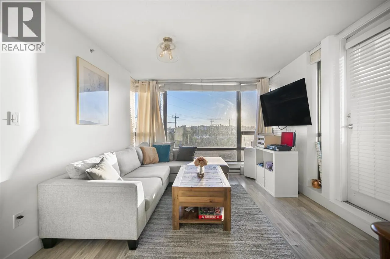 702 4118 DAWSON STREET