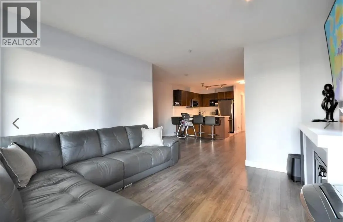 302 4868 BRENTWOOD DRIVE