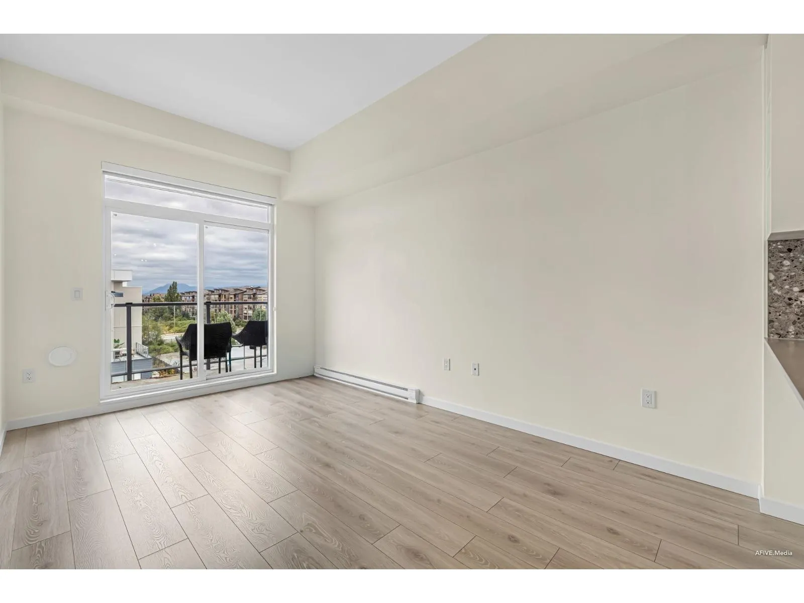 606 7920 206 STREET