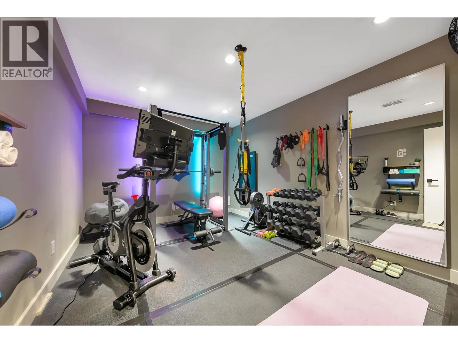 83 GLENMORE DRIVE
