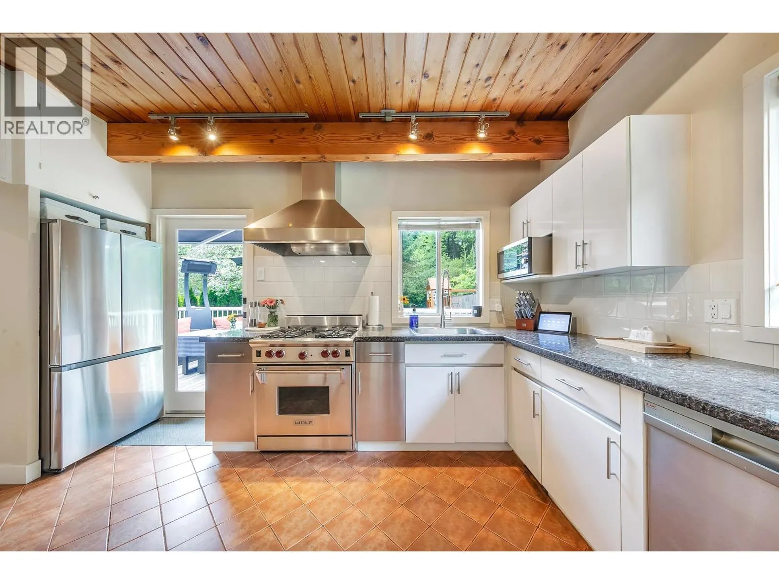 83 GLENMORE DRIVE