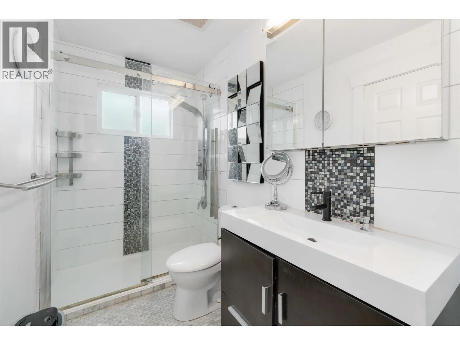 1633 PLATEAU CRESCENT