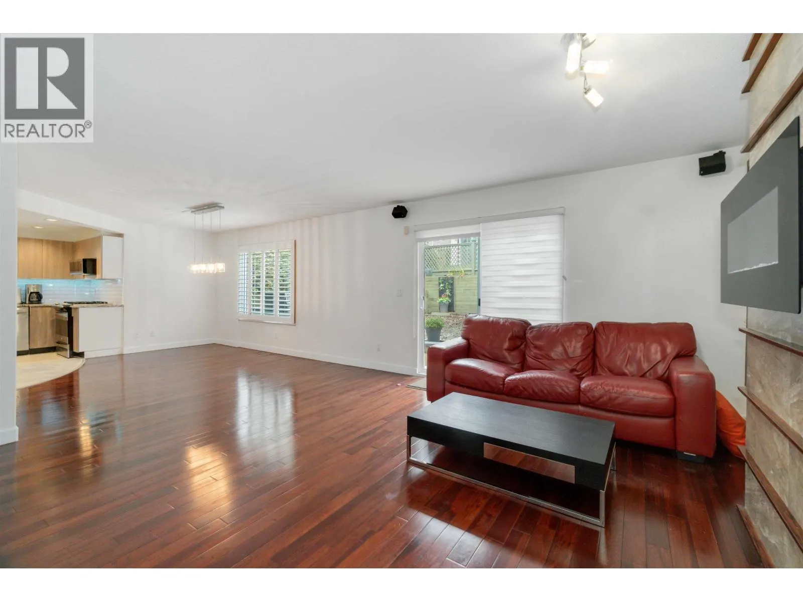 1633 PLATEAU CRESCENT