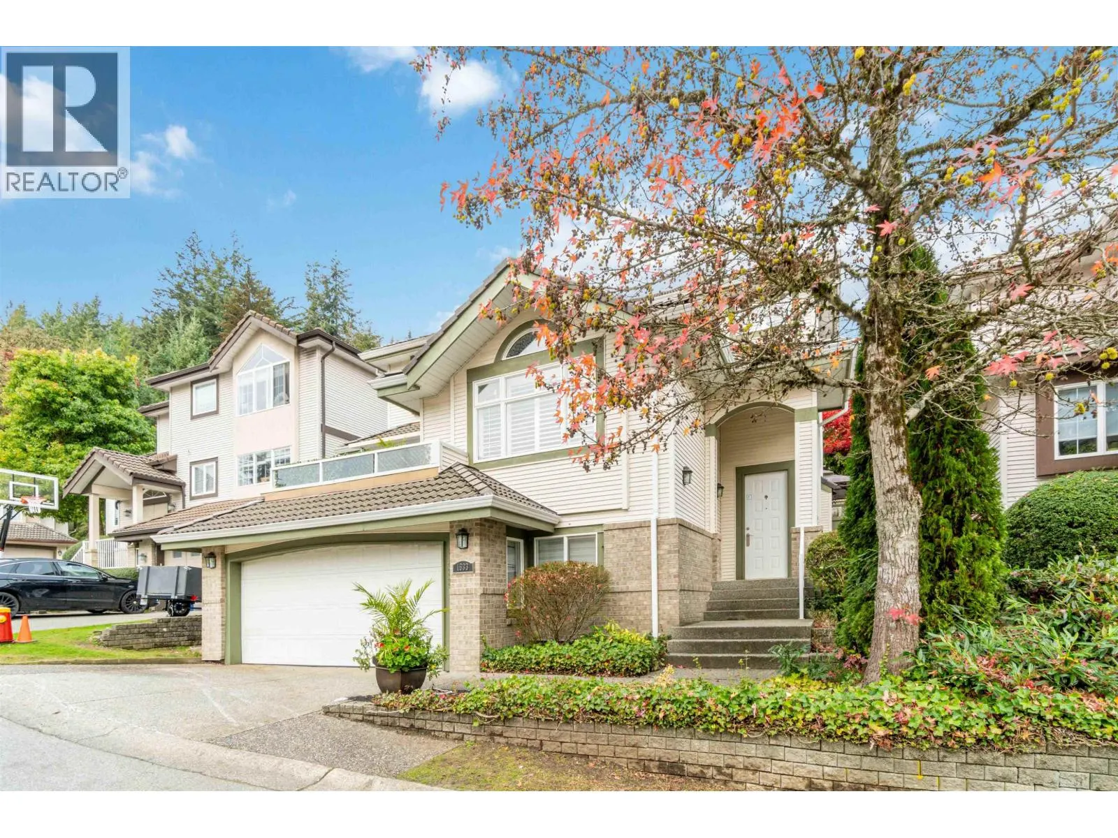 1633 PLATEAU CRESCENT
