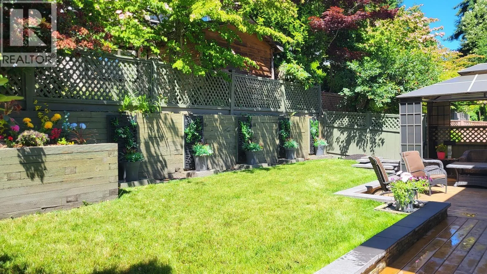 1633 PLATEAU CRESCENT