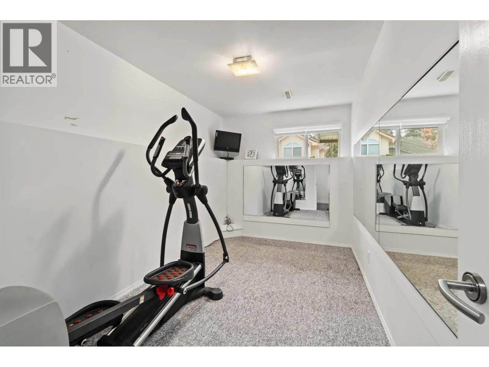 1633 PLATEAU CRESCENT