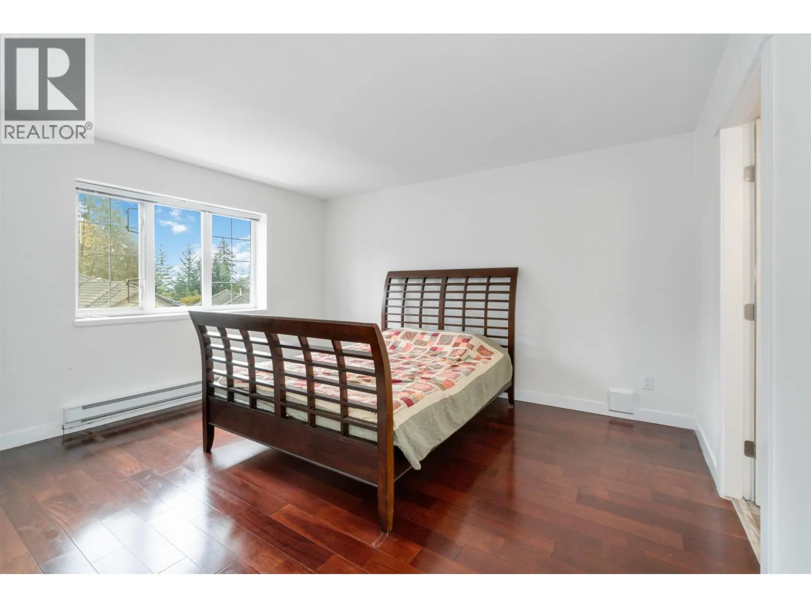 1633 PLATEAU CRESCENT