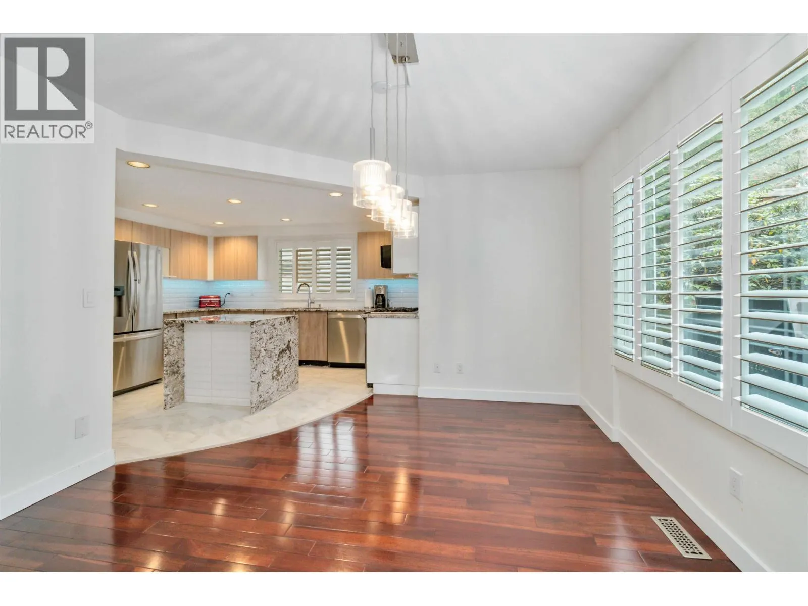 1633 PLATEAU CRESCENT