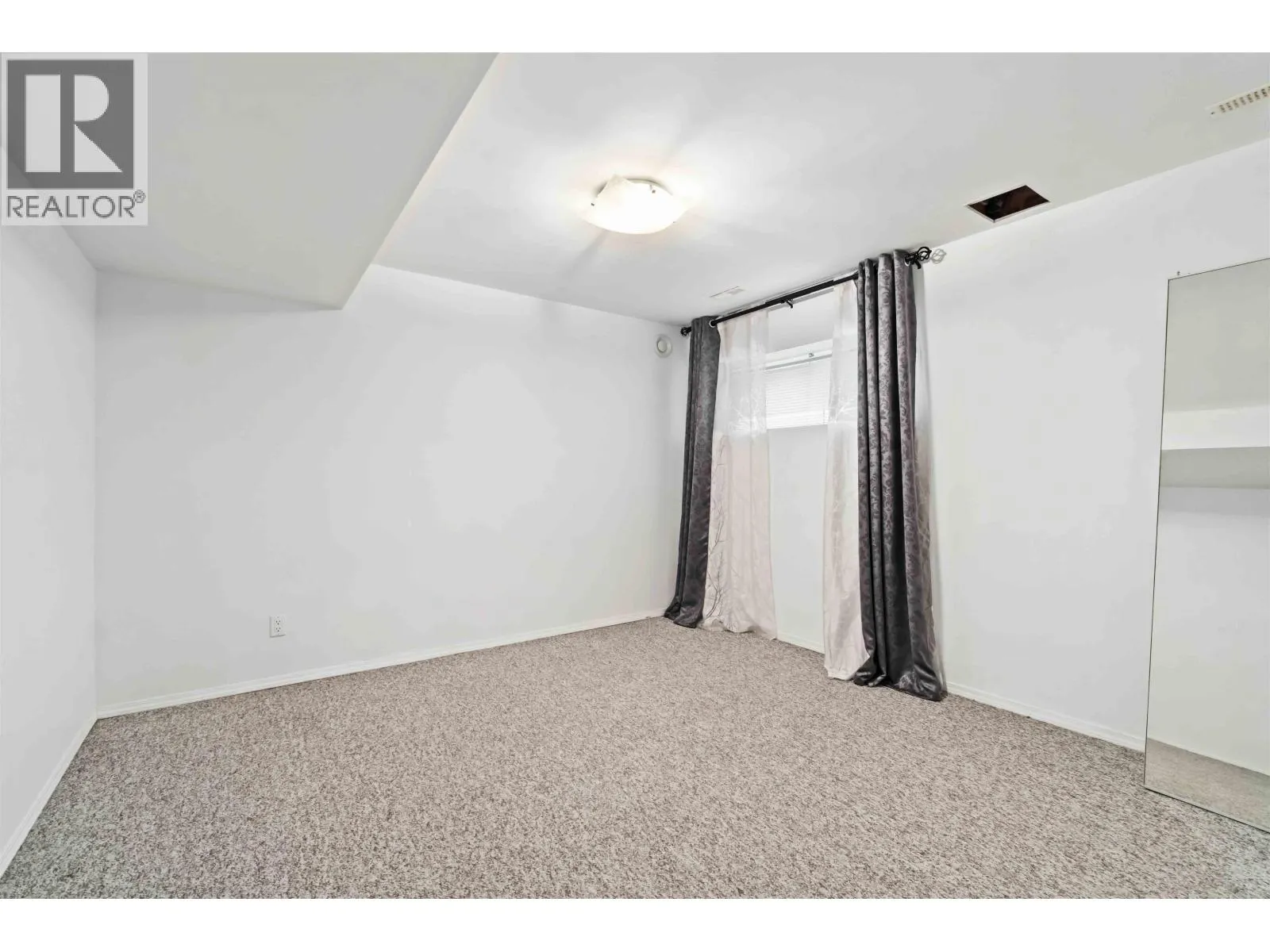 1633 PLATEAU CRESCENT