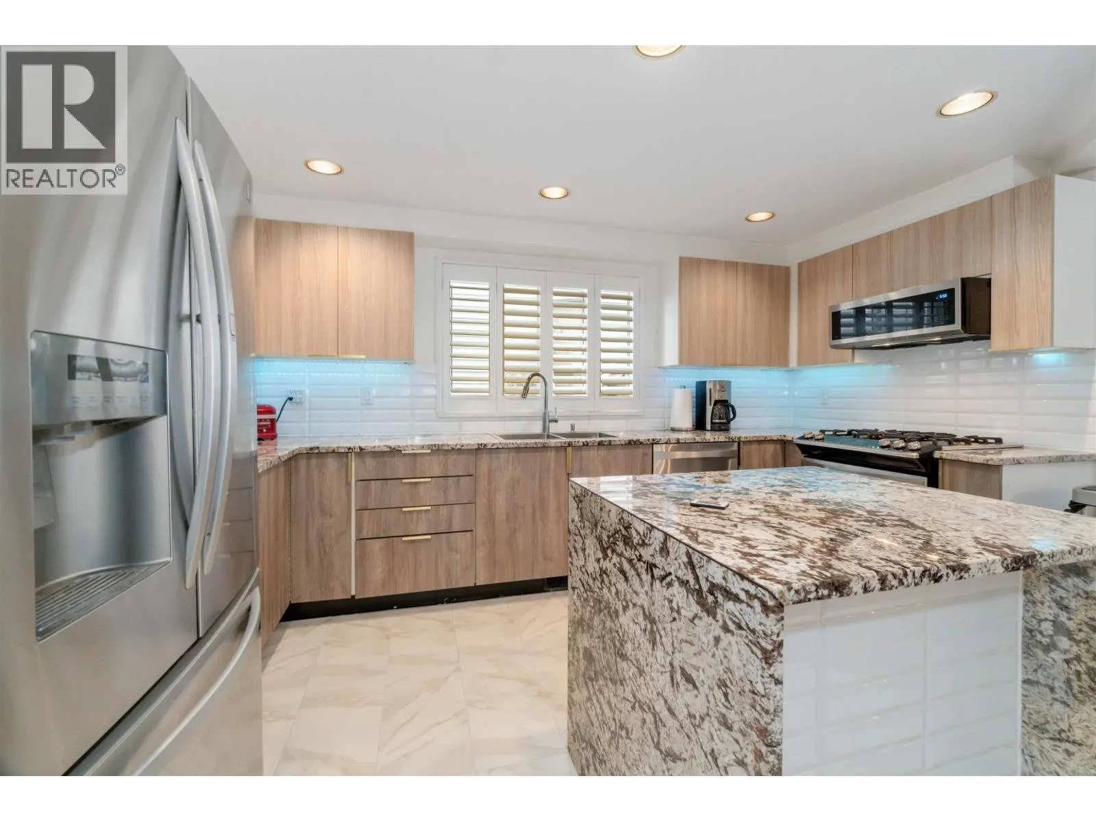 1633 PLATEAU CRESCENT