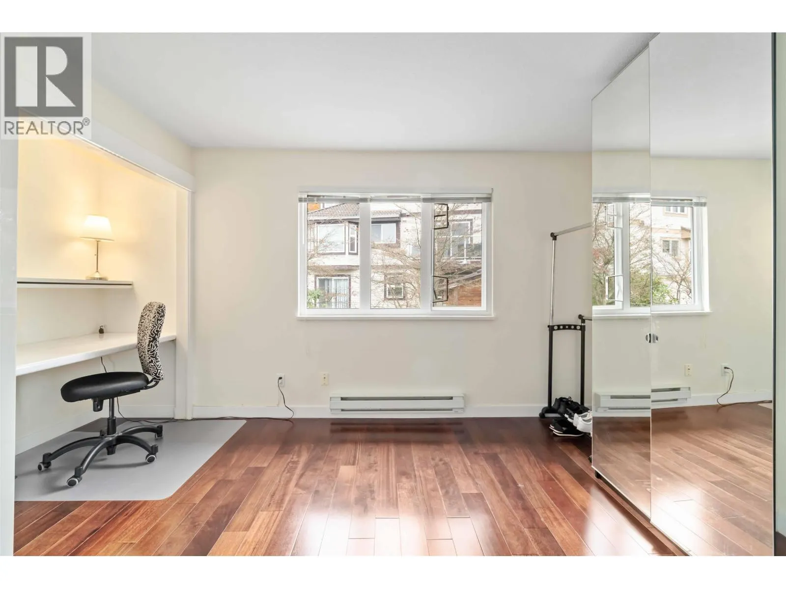 1633 PLATEAU CRESCENT