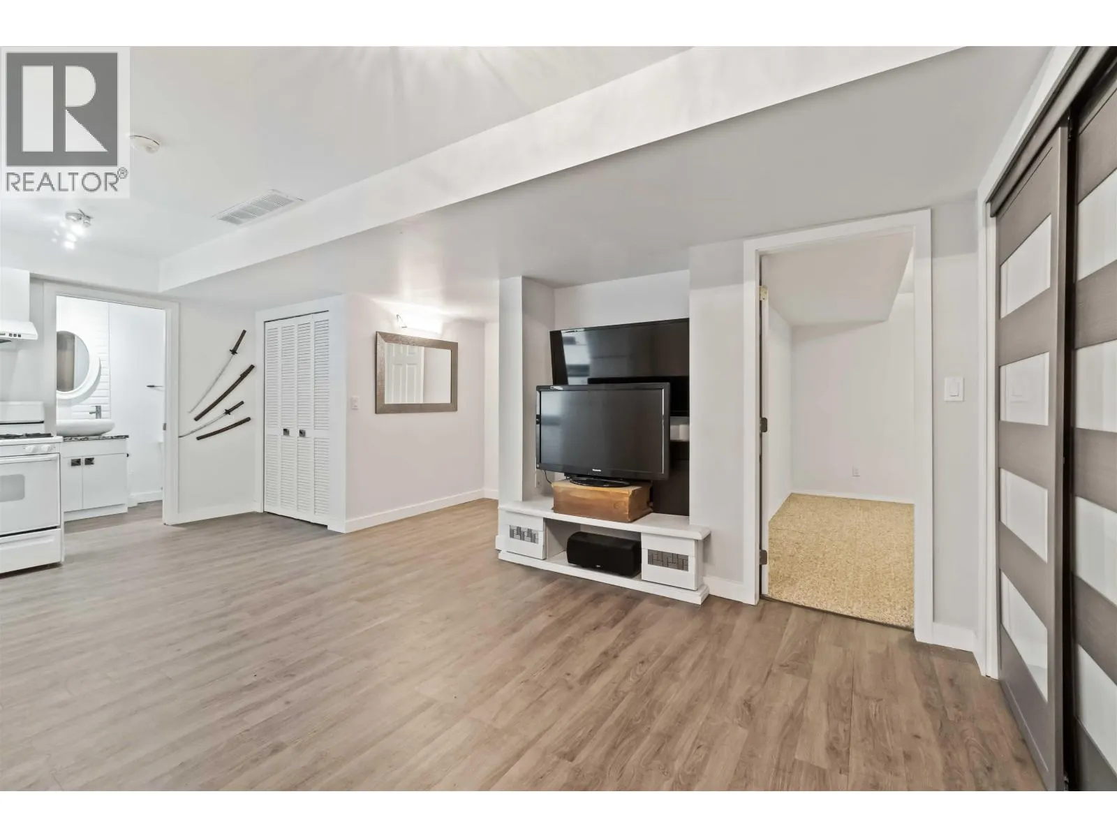1633 PLATEAU CRESCENT